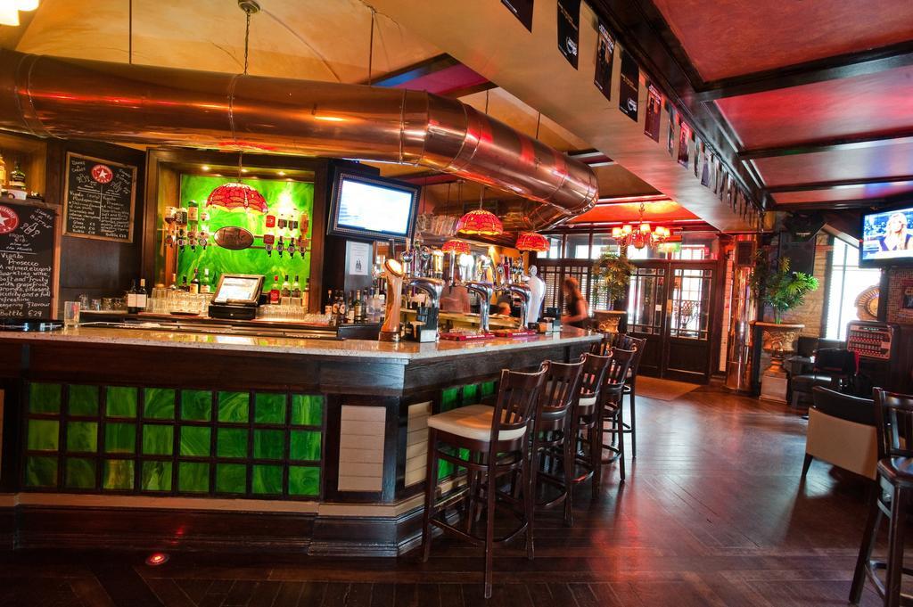 Carnegie Court Hotel Swords Esterno foto