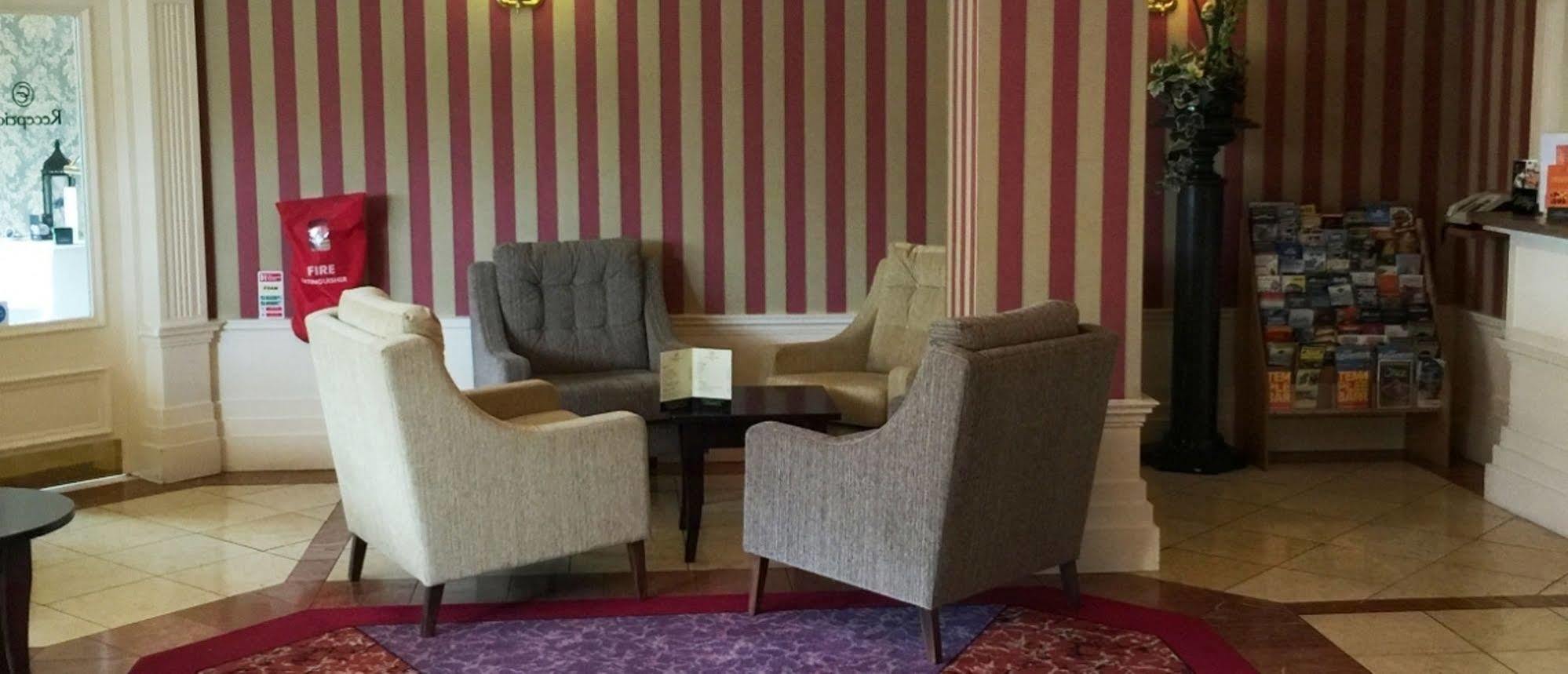 Carnegie Court Hotel Swords Esterno foto